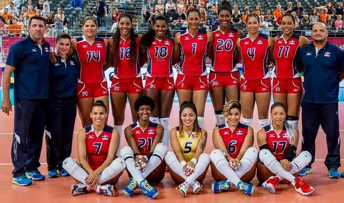 Selección nacional de voleibol femenino llega a Japón para Mundial