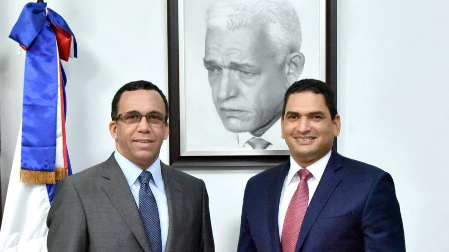 Andrés Navarro prepara lanzamiento de su precandidatura presidencial Andrés Navarro prepara lanzamiento de su precandidatura presidencial