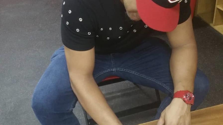 Diory Hernández firma con los Leones del Escogido Diory Hernández firma con los Leones del Escogido