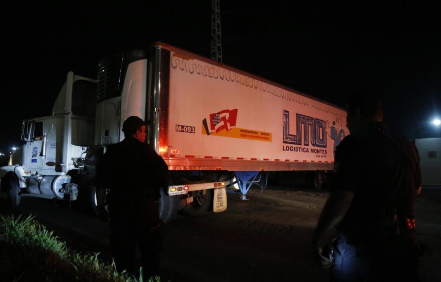 Revelan hallazgo de otro contenedor en México que eleva a 300 los cadáveres