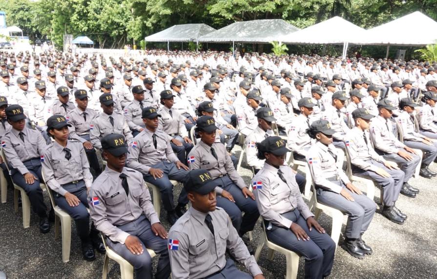 Policía Nacional gradúa a 437 nuevos rasos