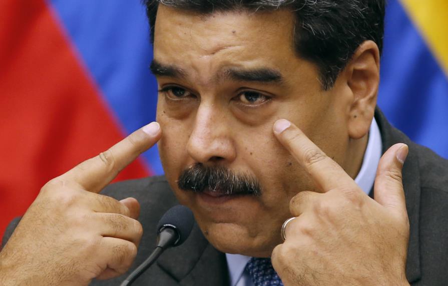 Maduro denuncia que general retirado conspira desde EEUU y República Dominicana