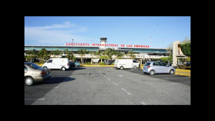 Llegan al país 81 dominicanos repatriados por EEUU tras cumplir condenas Llegan al país 81 dominicanos repatriados por EEUU tras cumplir condenas