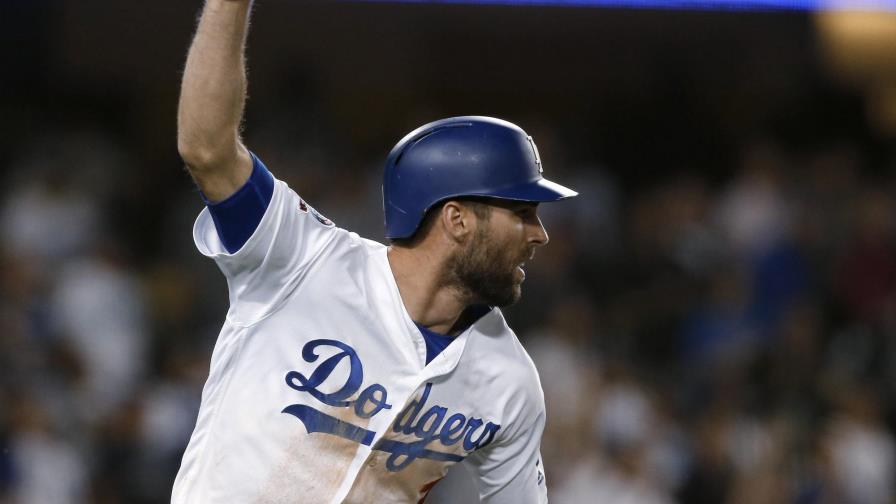 Los Dodgers ganan con jonrón de Taylor y siguen en cabeza