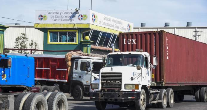 Empresarios usarían la fuerza si camioneros bloquean puertos RD