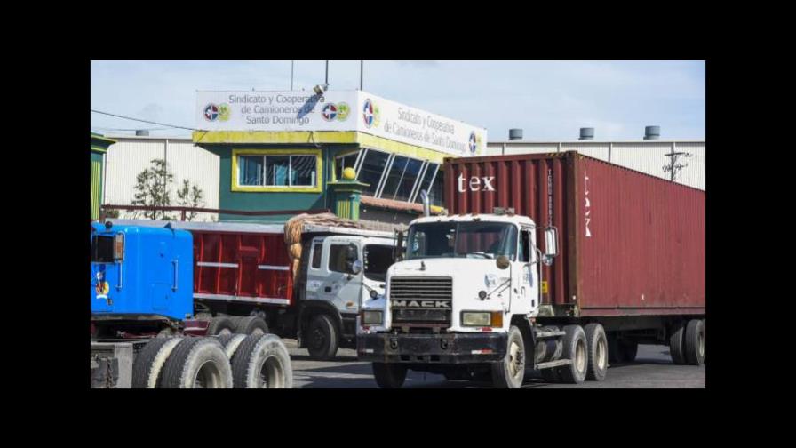 Empresarios usarían la fuerza si camioneros bloquean puertos RD Empresarios usarían la fuerza si camioneros bloquean puertos RD