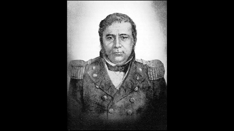 Senado hará vistas públicas sobre propuesta de sacar restos de Pedro Santana del Panteón Nacional 