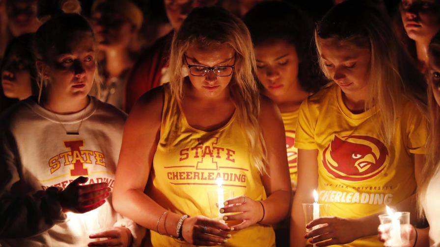 Con una vigilia, honran a golfista asesinada en Iowa