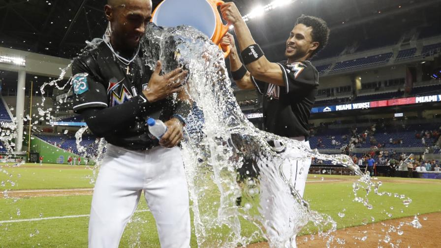 Galloway decide el triunfo de los Marlins en la décima entrada