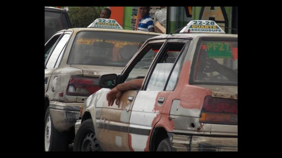 Choferes de la ruta 22-28 de la autopista Duarte suben el precio del pasaje