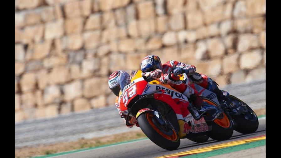 Marc Márquez gana el GP de Aragón tras caída de Jorge Lorenzo