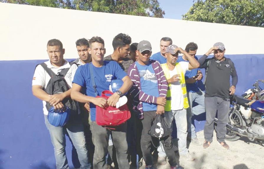 La Dirección General de Migración deporta a haitianos y venezolanos