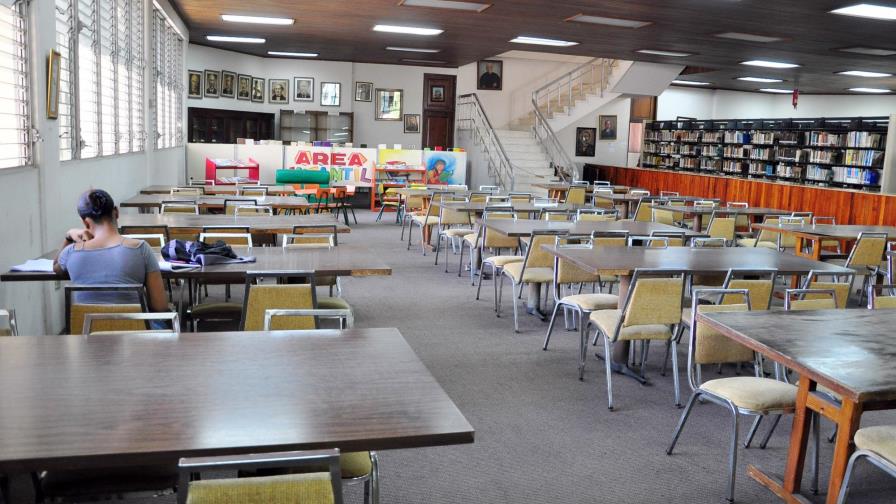 Ateneo Amantes de la Luz llega a 144 años