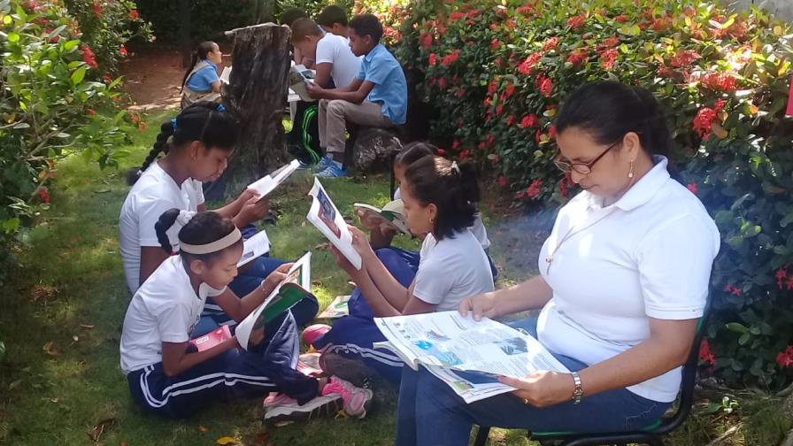 Celebran Quinto Maratón de Lectura Dominicano Celebran Quinto Maratón de Lectura Dominicano