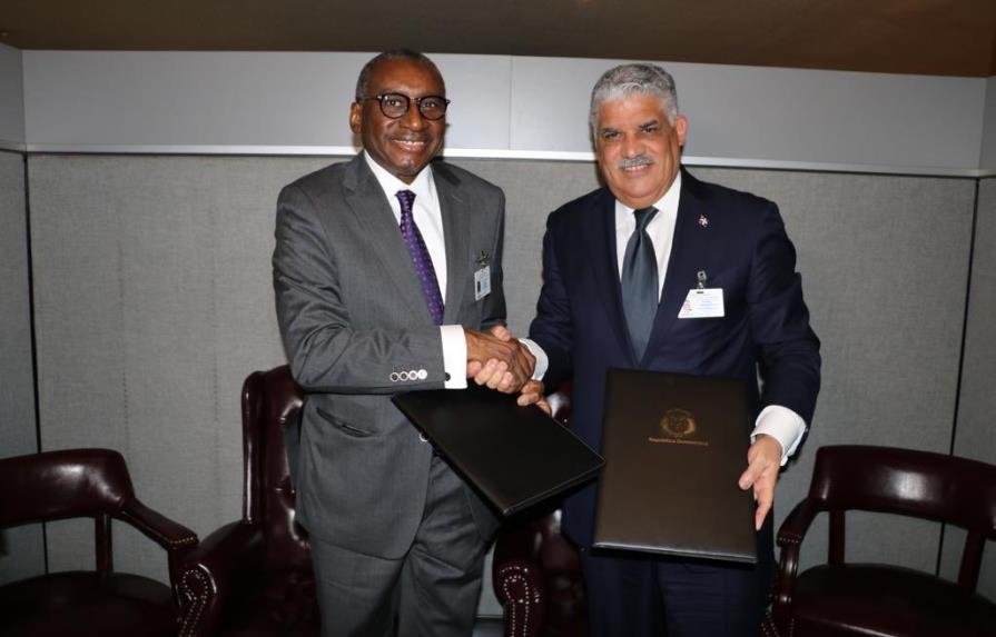 República Dominicana firma relaciones diplomáticas con Senegal y Santo Tomé Príncipe