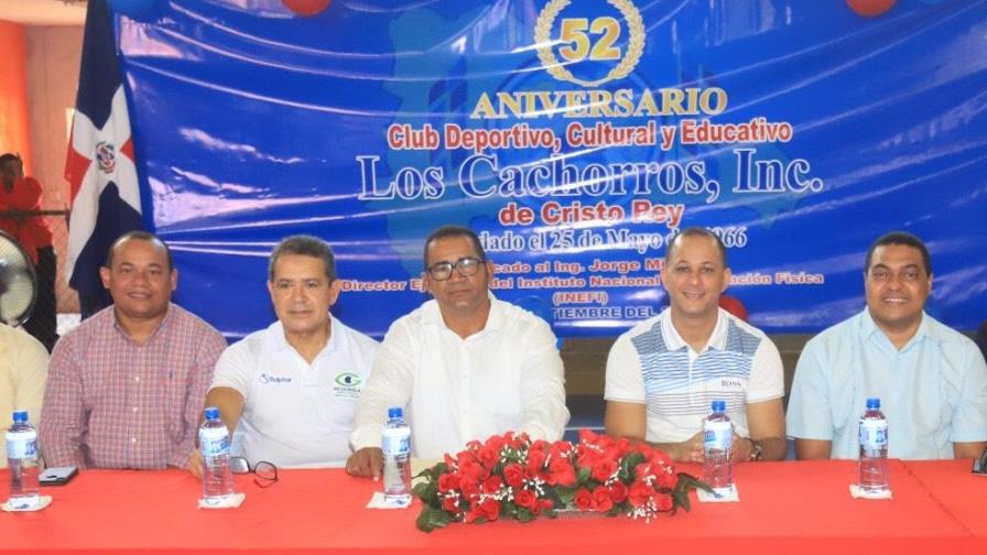 Club Los Cachorros dedica 52 Aniversario a Jorge Minaya