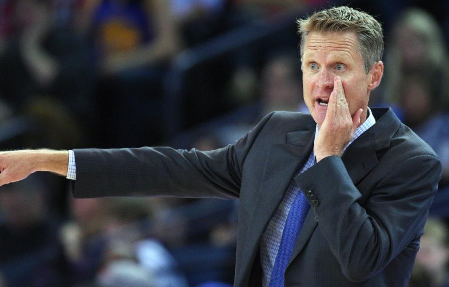 Steve Kerr insiste que Warriors no se parecen en nada a los Bulls de Jordan