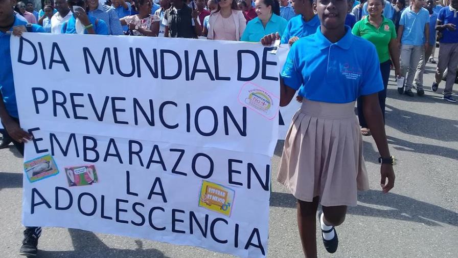 Organizaciones de Monte Plata marchan en el Día Mundial de la Prevención del Embarazo Adolescente Organizaciones de Monte Plata marchan en el Día Mundial de la Prevención del Embarazo Adolescente