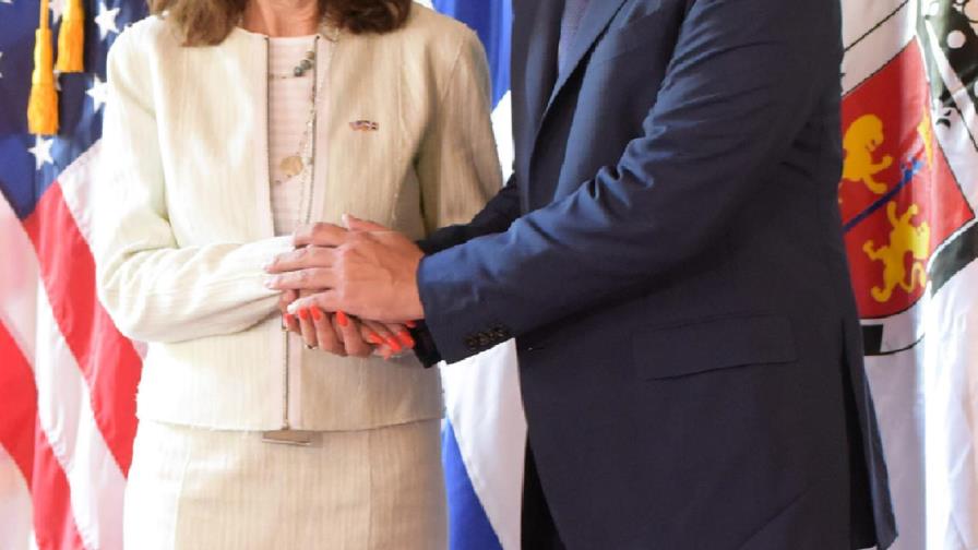 Embajada de Estados Unidos envía mensaje de nueva tónica diplomática