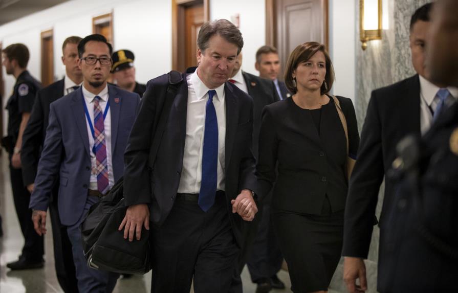 Trump sacudido por audiencia de Ford, pero apoya a Kavanaugh