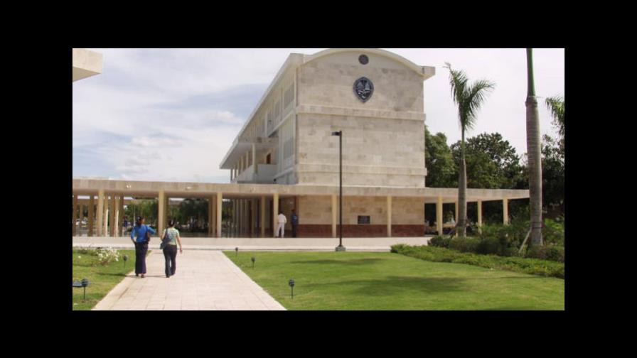Verifican proceso elección de maestros para Escuela de Comunicación de la UASD Verifican proceso elección de maestros para Escuela de Comunicación de la UASD