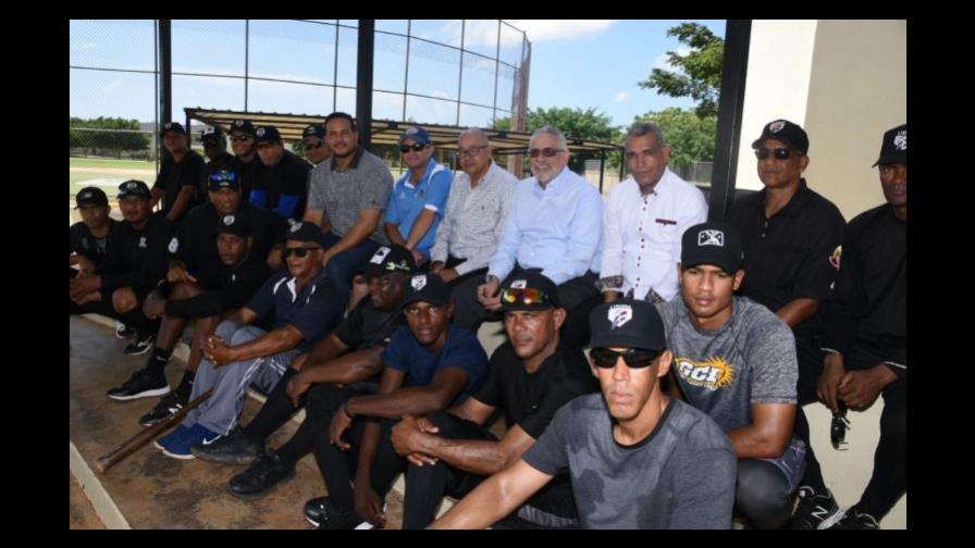 Equipo de árbitros listo para torneo Lidom 2018-2019