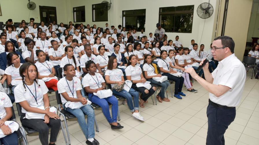 Navarro encabezará ceremonia de apertura del Modelo de Naciones Unidas 2018