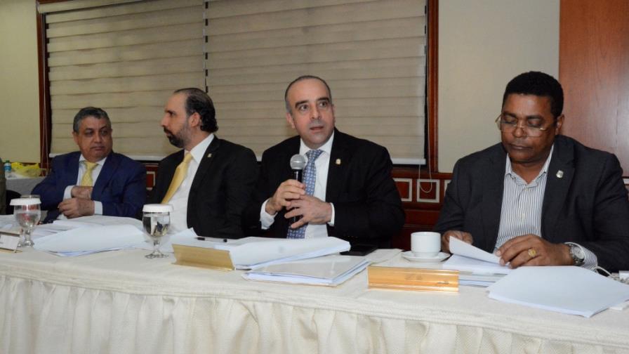 Comisión estudia proyecto Ley de Régimen Electoral remitirá inquietudes a la JCE Comisión estudia proyecto Ley de Régimen Electoral remitirá inquietudes a la JCE