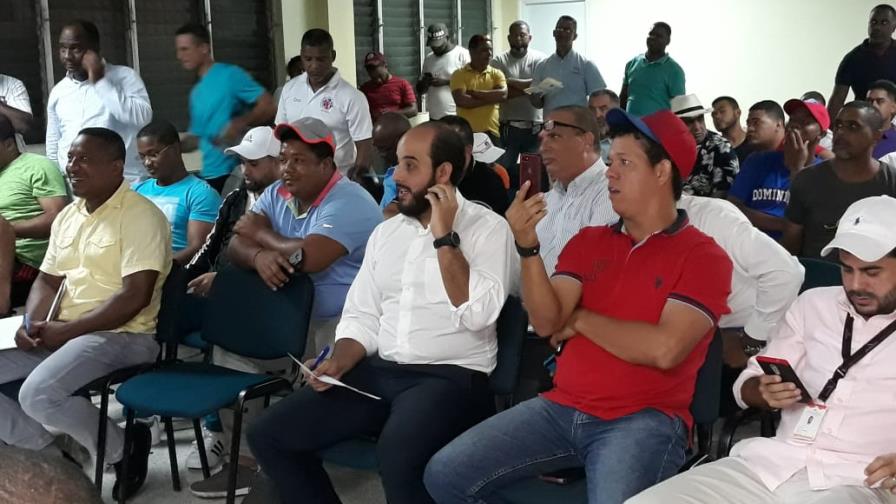 Manlio Bobadilla y Centro se citan en “grupo de la muerte” del sóftbol del distrital