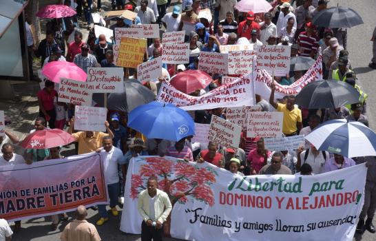 Agricultores de El Seibo y Hato Mayor marchan hasta Palacio en rechazo de desalojo