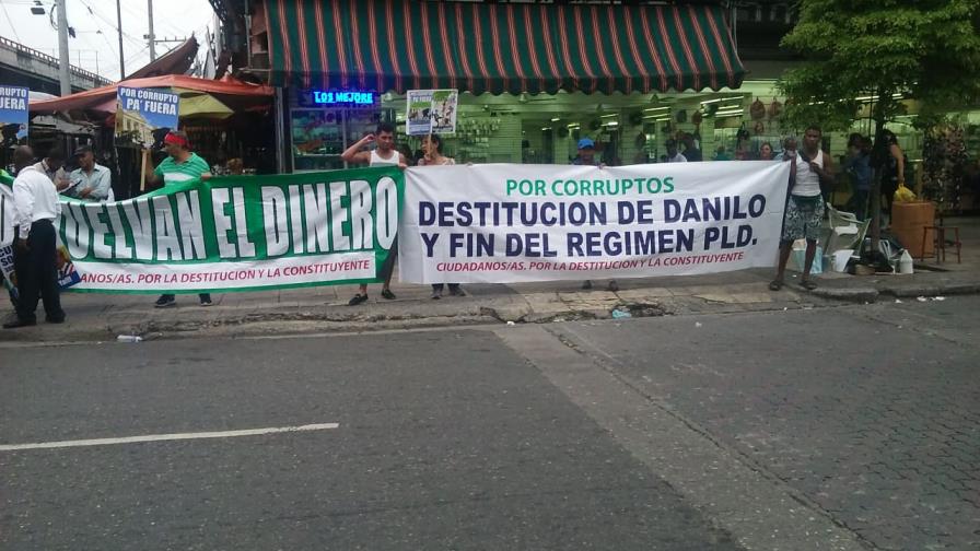 Realizan piquete en contra de la continuidad del PLD en el gobierno