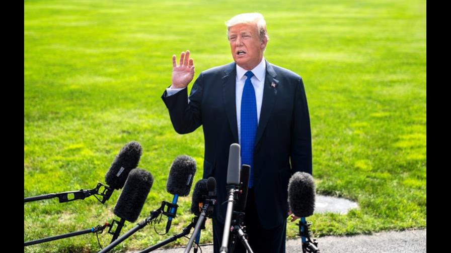 Trump enviará un mensaje a millones de celulares como prueba para una crisis