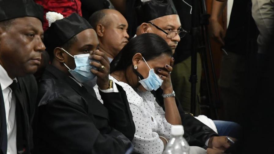 Familiares rememoran   en el tribunal el horrendo crimen de Emely Peguero 