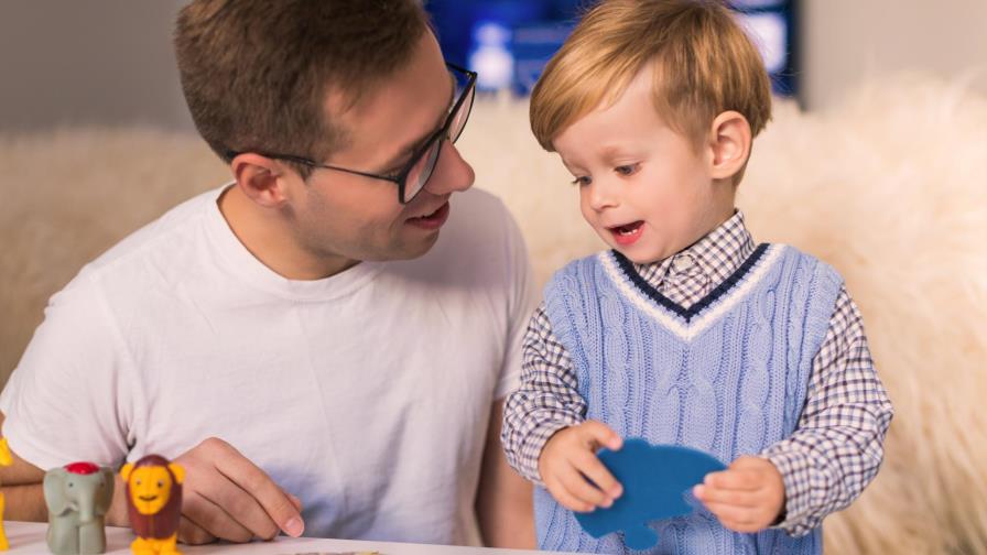No quiere criar a su hijo como lo criaron a él