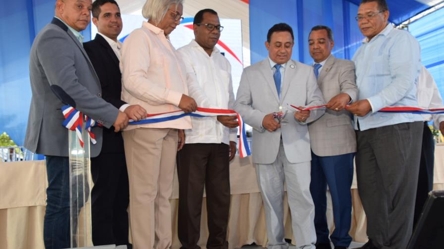 Gobierno inaugura dos proyectos habitacionales en Independencia y Pedernales