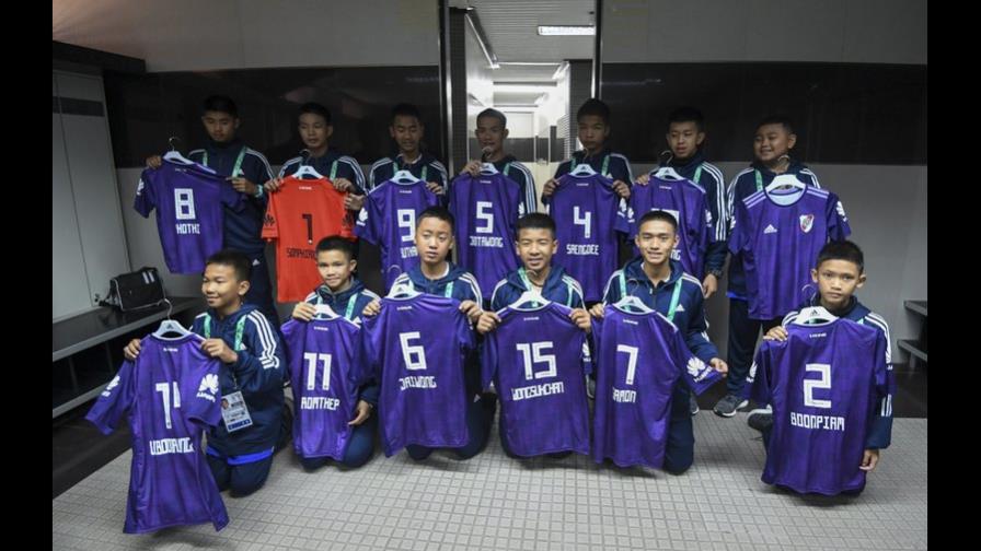 El River juega amistoso con tailandeses rescatados de cueva