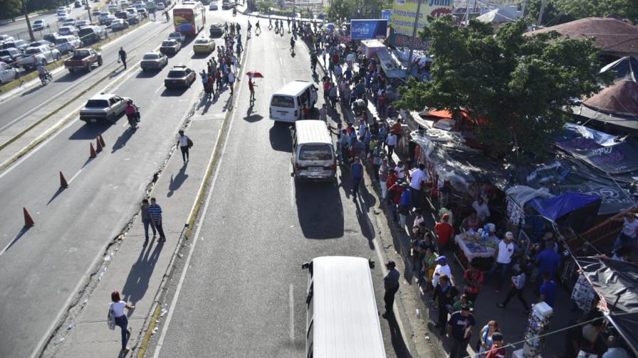 Fenatrano anuncia paro este lunes en todas sus rutas