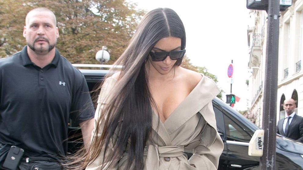 Kim Kardashian West demanda exguardia por robo en París