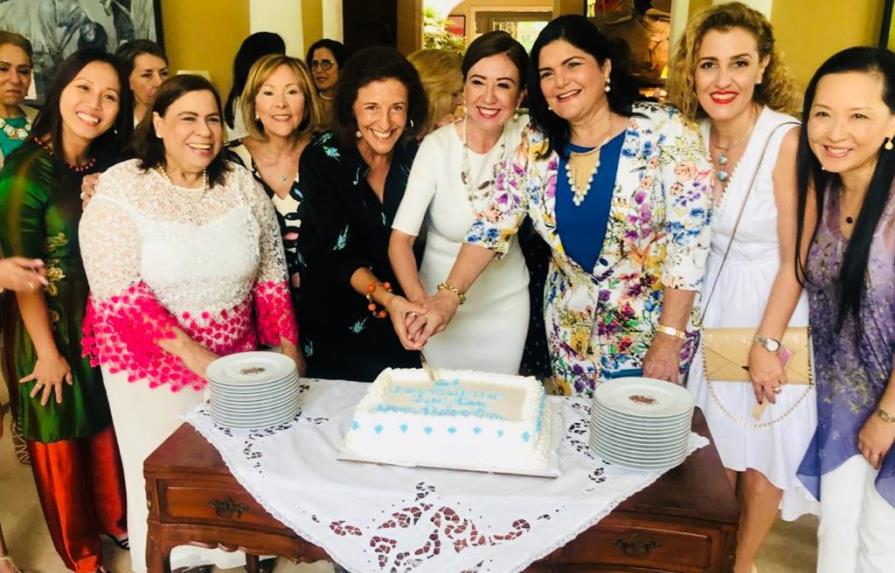 Damas Diplomáticas celebran 61 años de servicio en el país 