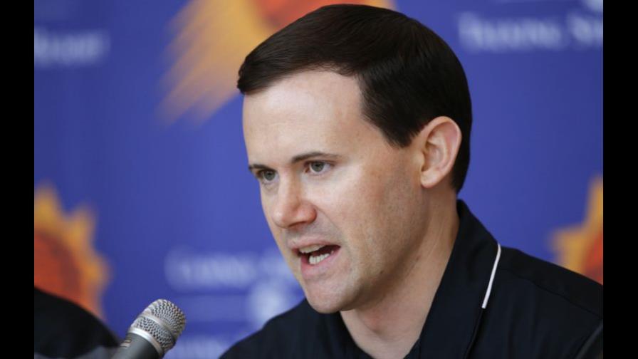 Suns despiden a gerente, a ocho días de que inicie campaña