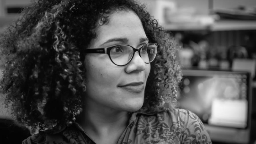 Poeta Deidamia Galán invitada al The Americas Poetry Festival of NY