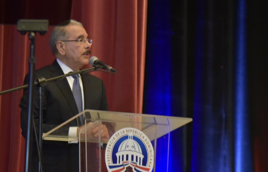 Presidente Medina afirma República  Digital transforma el país