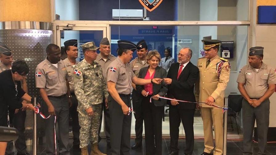 Policía inaugura centro de atención ciudadana en el Metro
