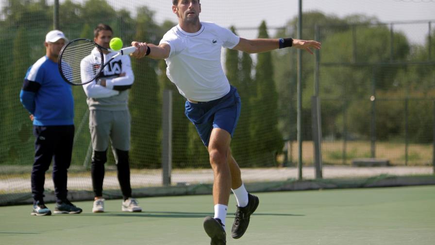 Djokovic y Federer ya están en cuartos de final en Shanghai