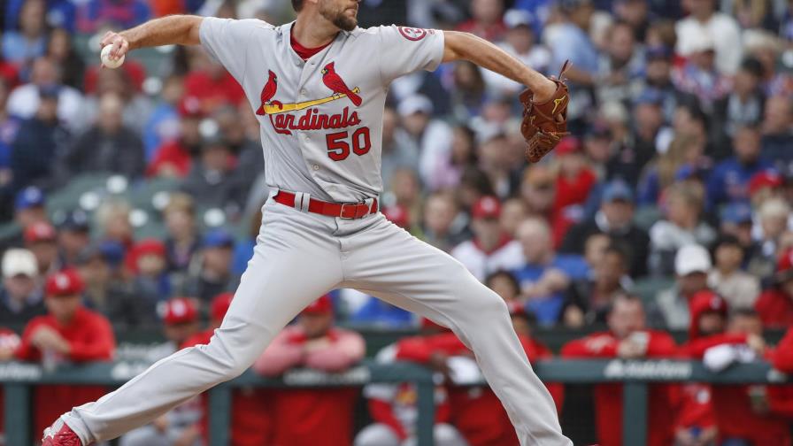 Cardenales y Adam Wainwright acuerdan por una temporada