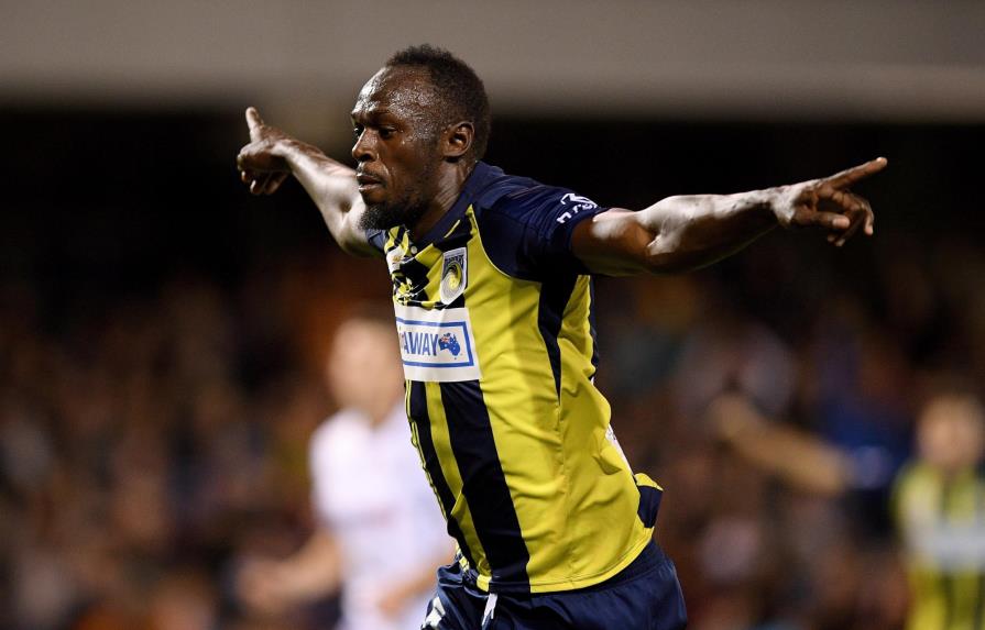 Usain Bolt marca su primer gol como futbolista profesional