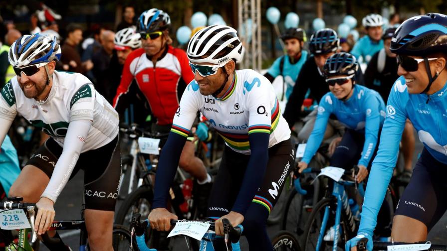 Valverde, el flamante arcoíris, ante la nueva generación en Lombardía