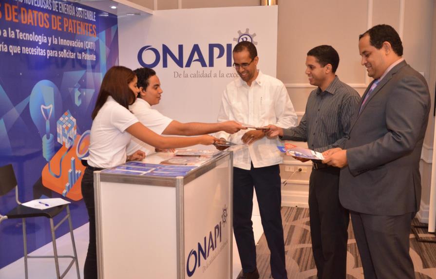 ONAPI expone sobre patentes en Foro de Energía Sostenible 