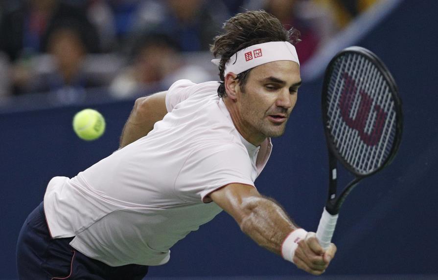 Federer, Djokovic y Zverev avanzan a semifinales en Shanghái