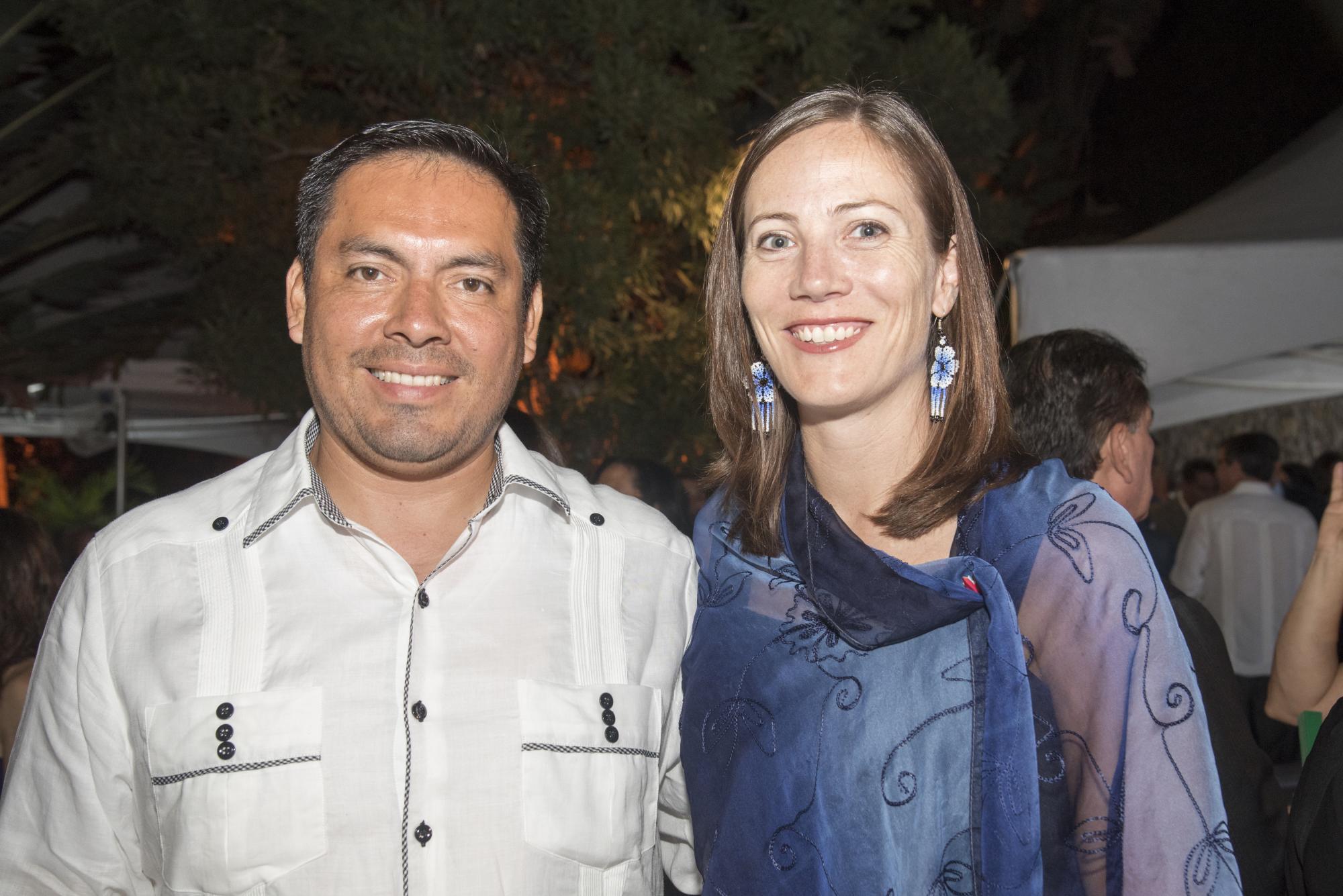 Amet Castillejos y Shauna Hemingway.